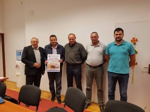 Sastanak za VII. berbu po starinski "Kak su brali naši stari"